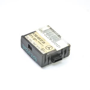 Calculateur Mercedes-Benz C-CLASS (W203) 2000–2007 A2038202726